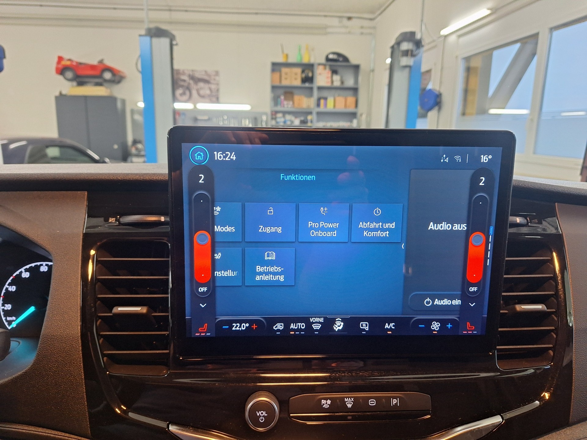 FORD E-Transit Van 350 L2 Trend RWD 68kWh⚡CH-Auslieferung mit Fortlaufender Herstellergarantie in Neuzustand⚡-image-11
