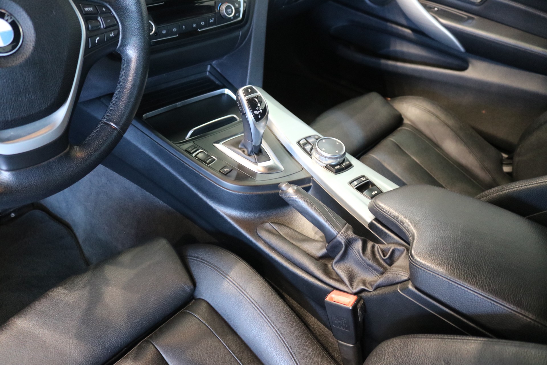 BMW 428i Cabriolet xDrive Steptronic-image-37
