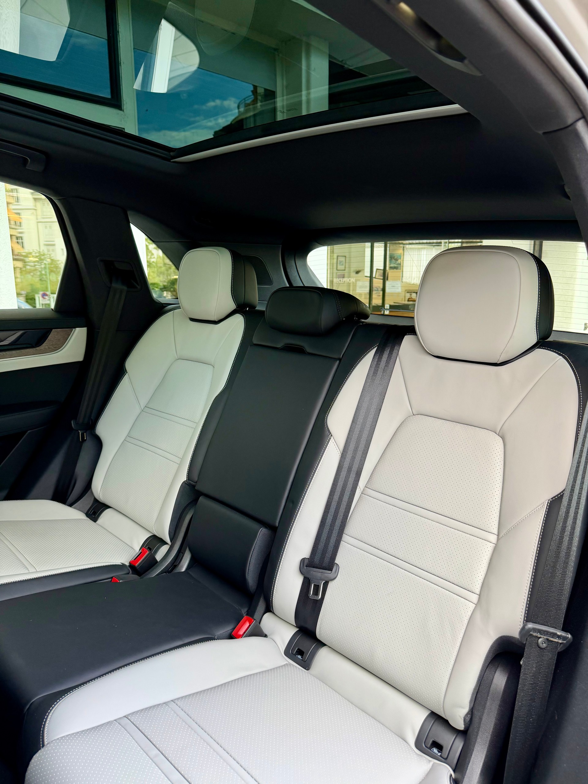 PORSCHE Cayenne S Tiptronic-image-8