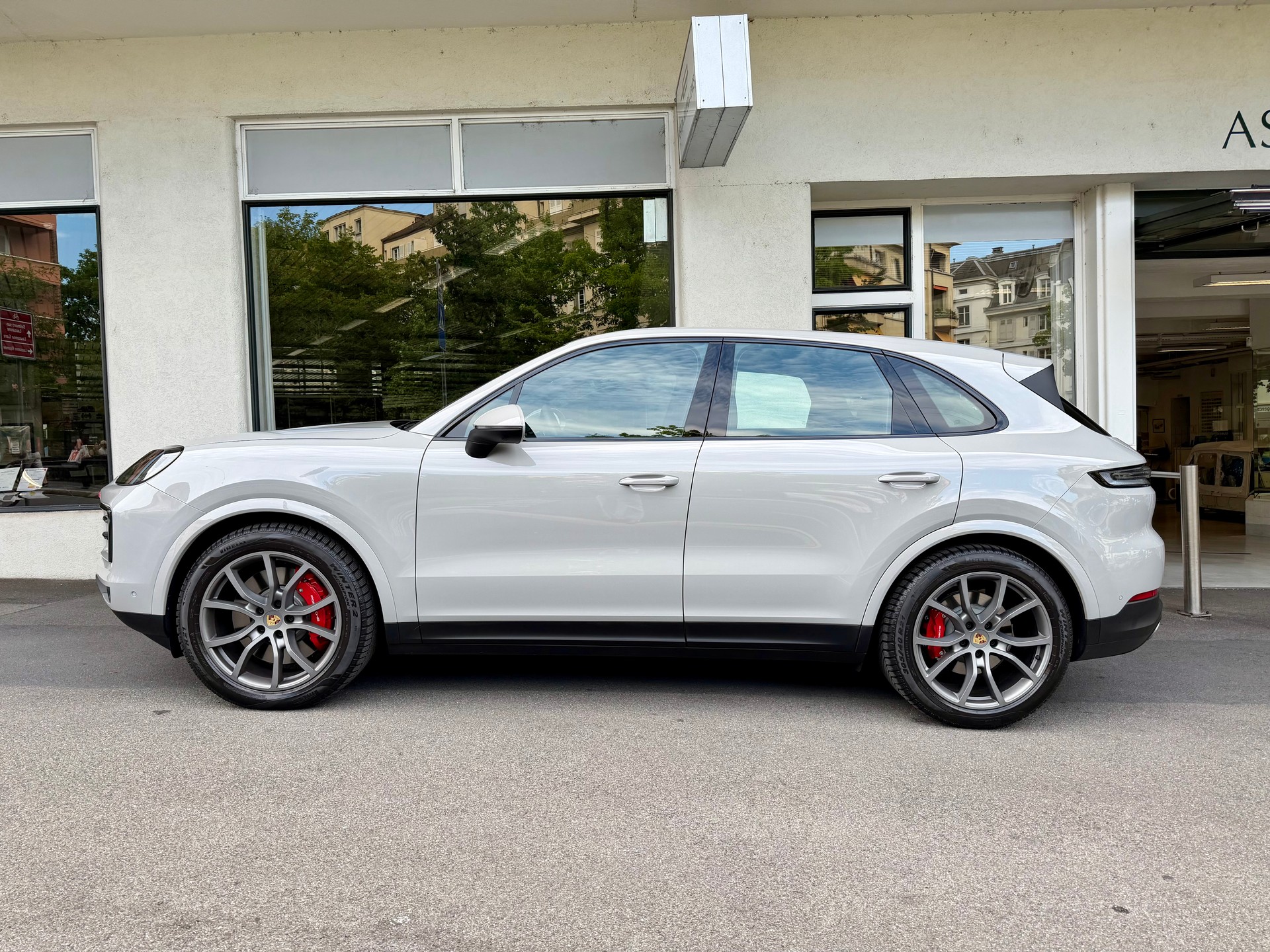 PORSCHE Cayenne S Tiptronic-image-1