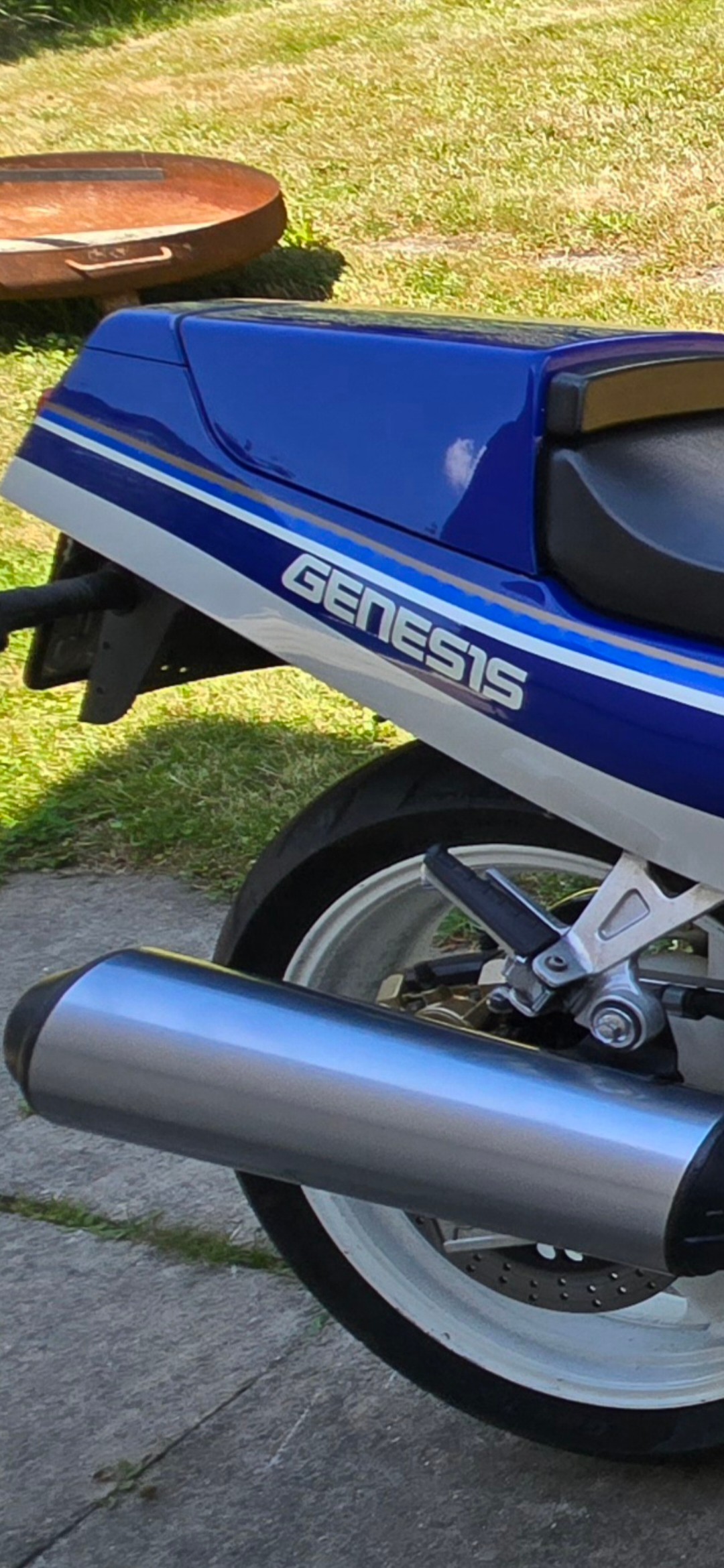 YAMAHA FZR 1000-image-12