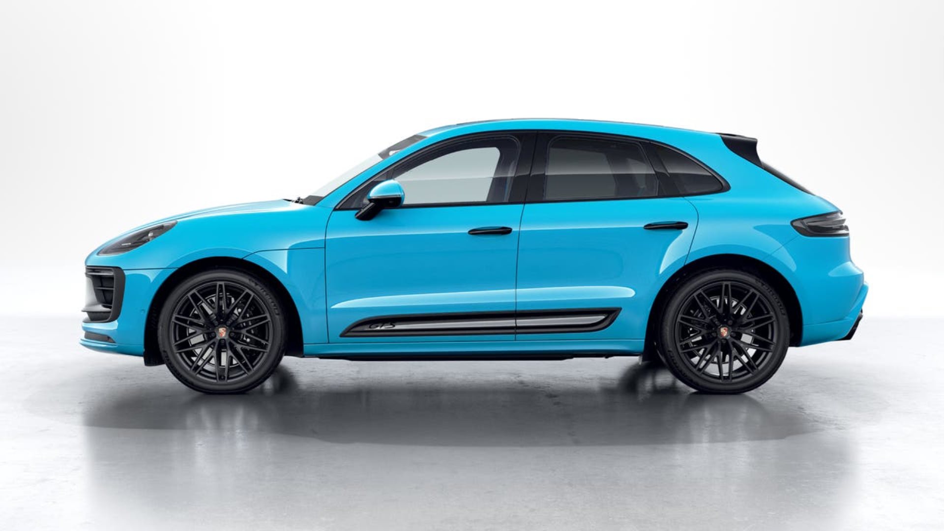 PORSCHE Macan GTS-showroom-element-1
