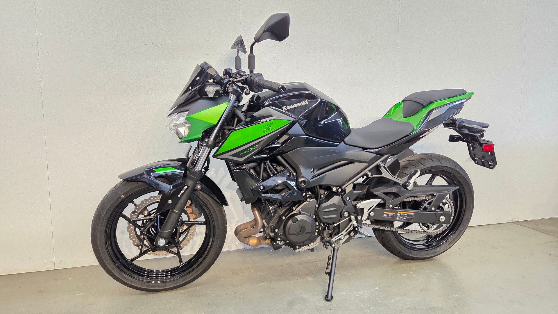 KAWASAKI Z 400-image-3