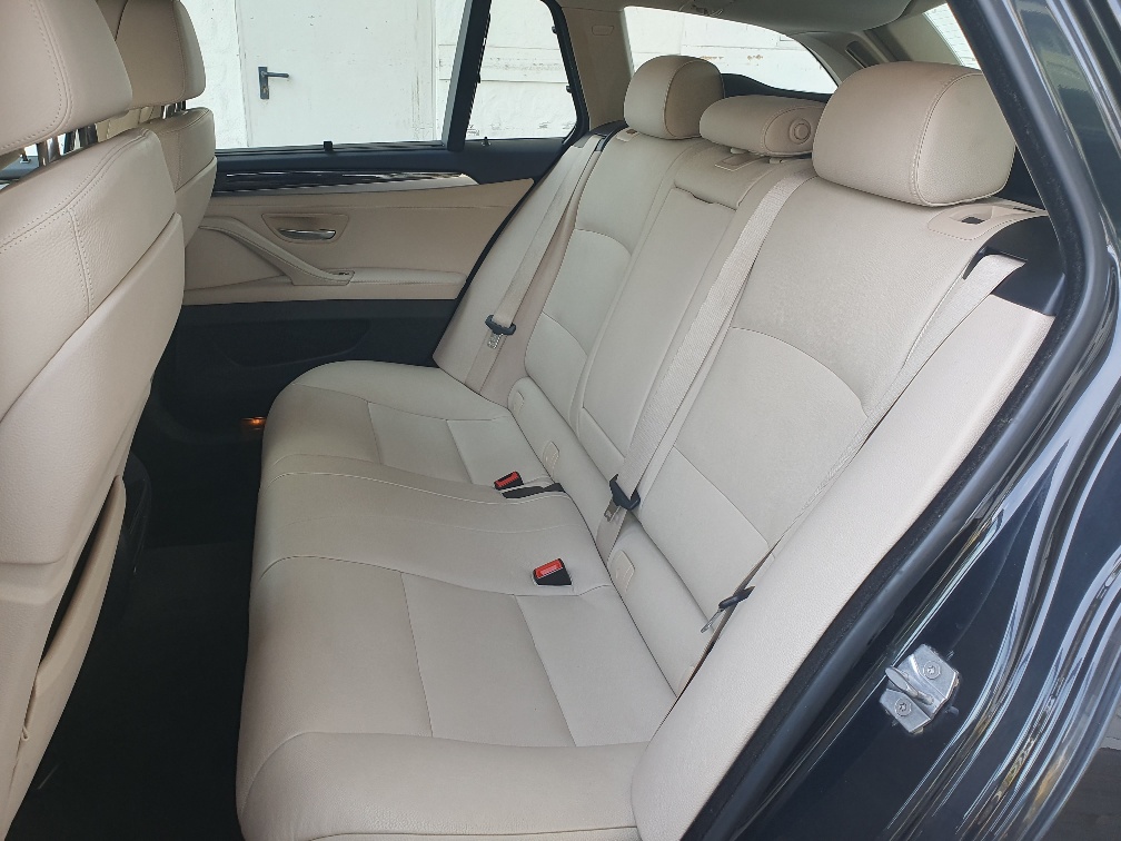BMW 530d xDrive Touring Steptronic-image-8