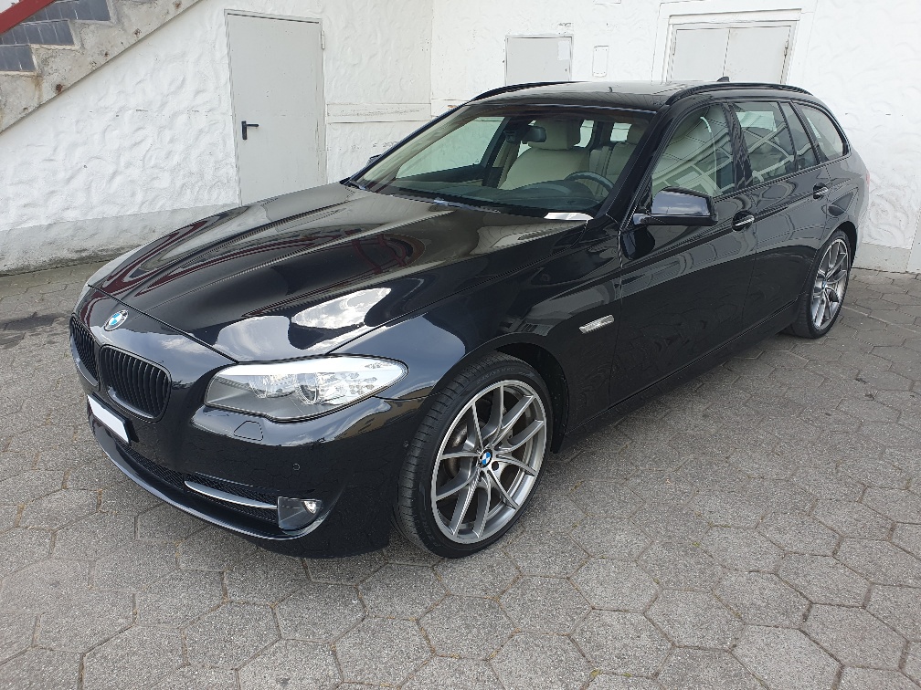 BMW 530d xDrive Touring Steptronic
