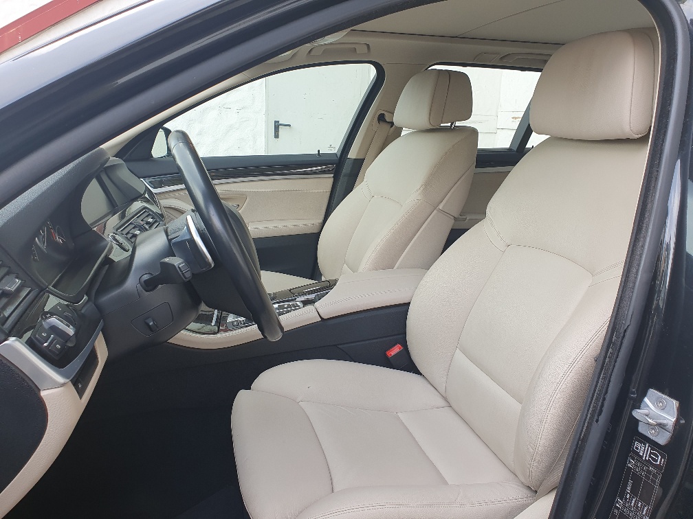 BMW 530d xDrive Touring Steptronic-image-6