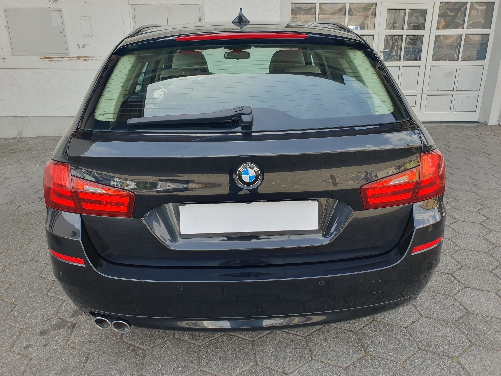 BMW 530d xDrive Touring Steptronic-image-25