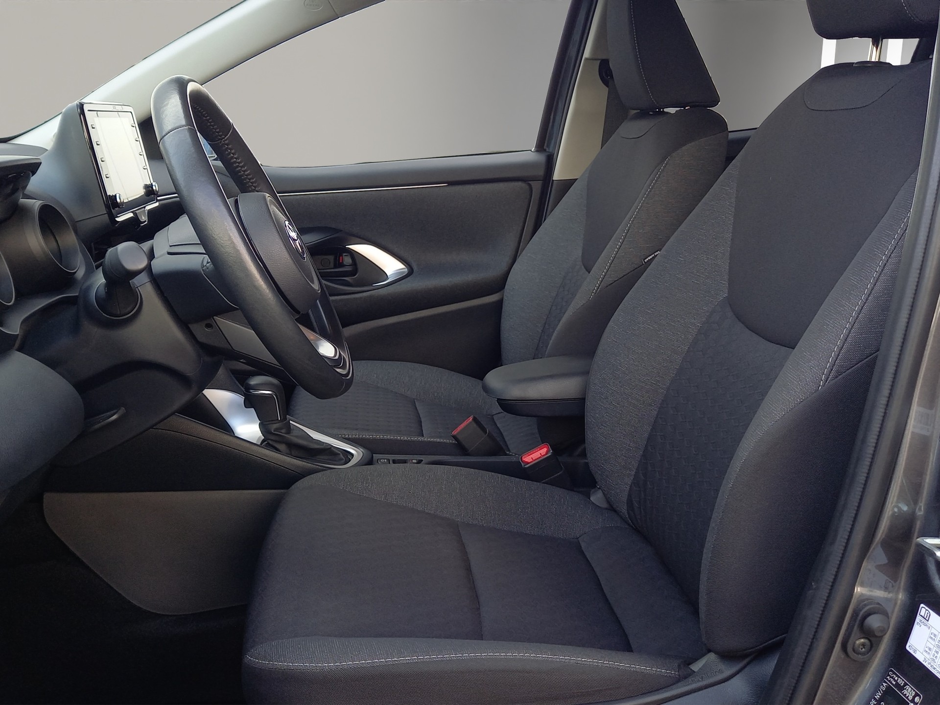 TOYOTA Yaris 1.5 VVT-i HSD Trend-image-8