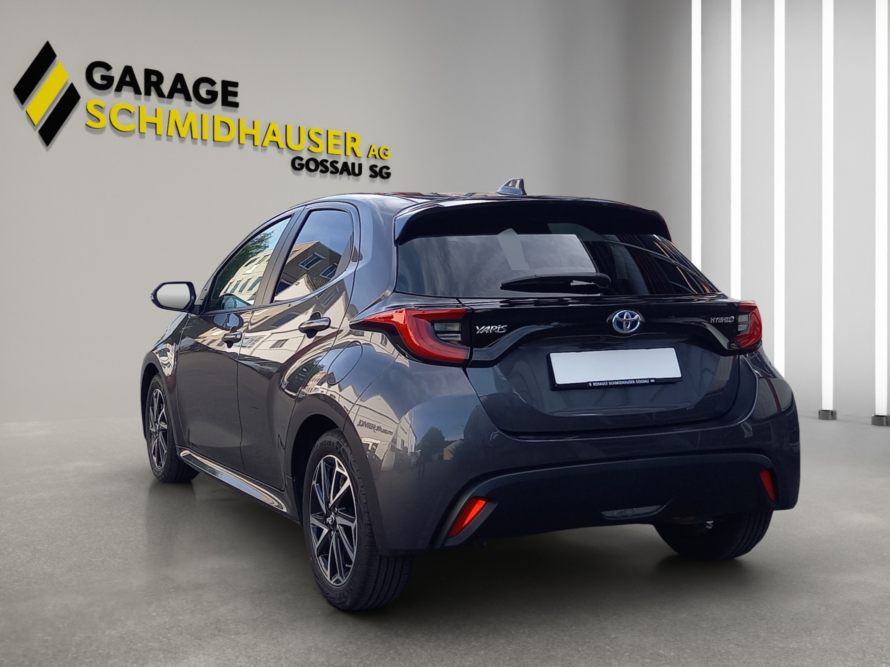 TOYOTA Yaris 1.5 VVT-i HSD Trend-image-2