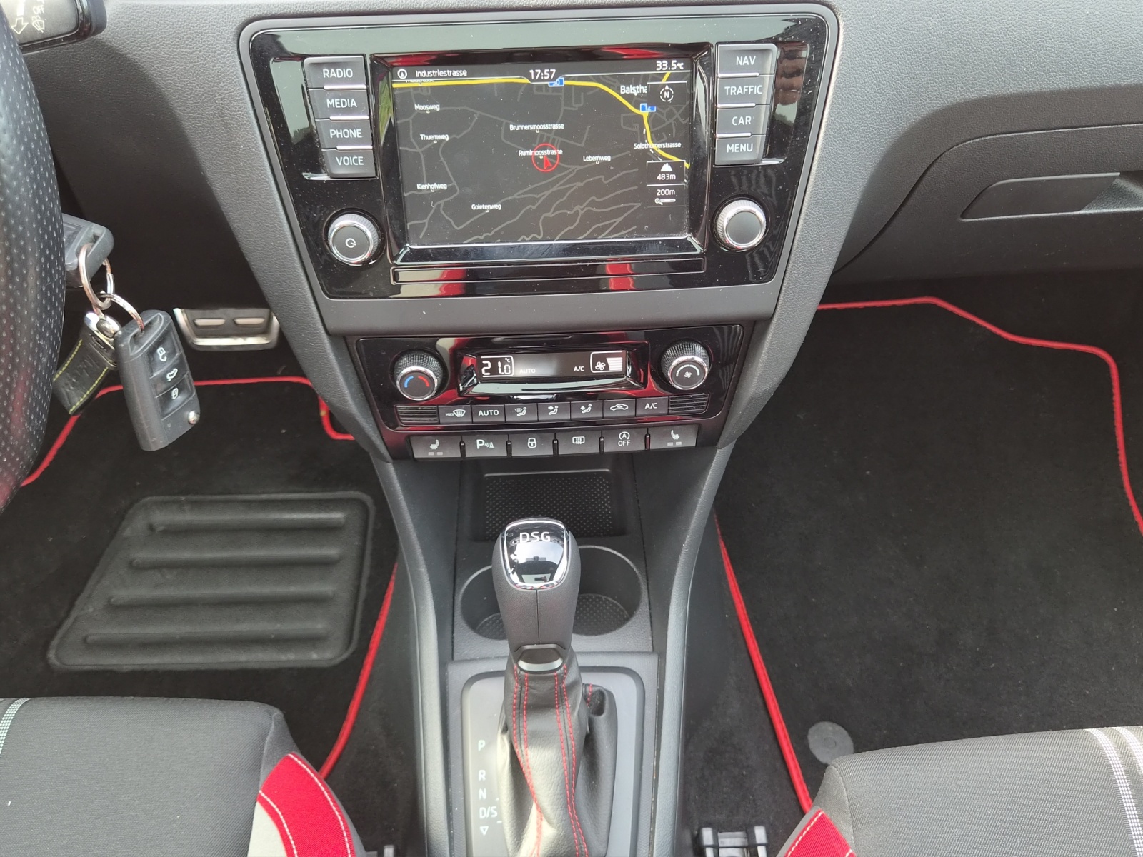 SKODA Rapid Spaceback 1.4 TSI Monte Carlo DSG-image-11