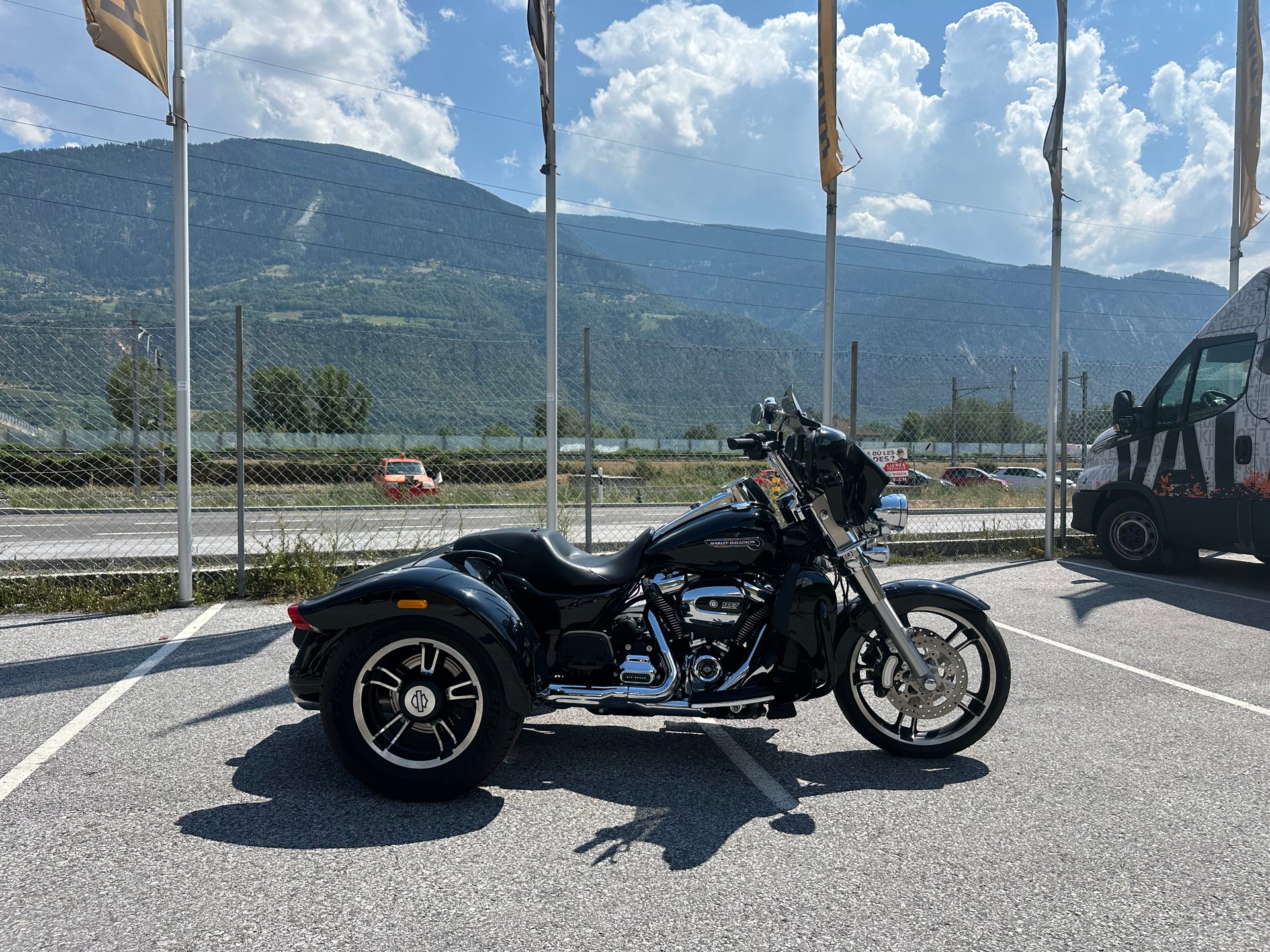 HARLEY-DAVIDSON FLRT Freewheeler-image-1