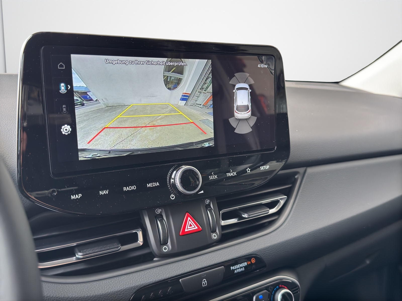 HYUNDAI i30 1.6 T-GDi Amplia-image-12