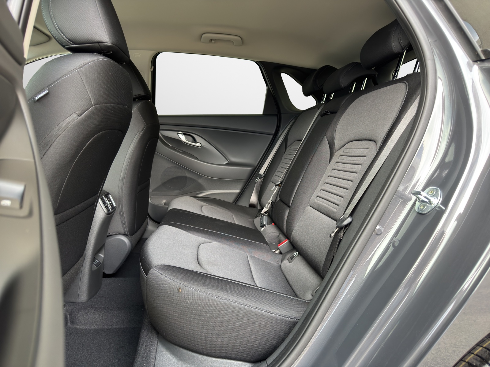 HYUNDAI i30 1.6 T-GDi Amplia-image-5