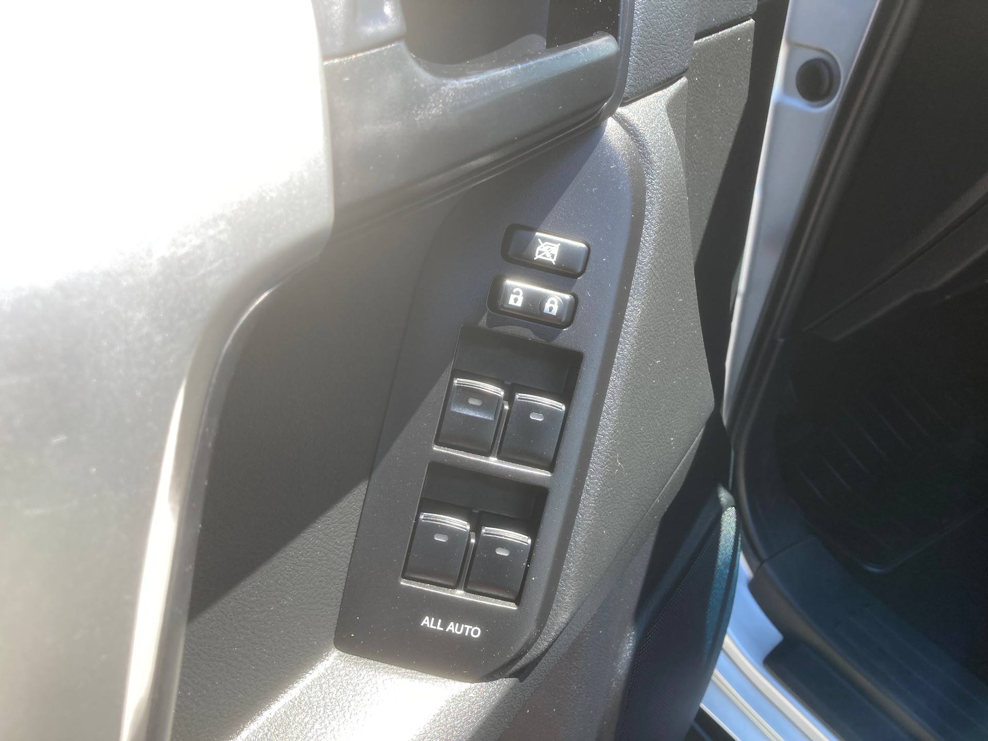 TOYOTA Land Cruiser 2.8TD Comfort Automat mit 3`5t Rockinger-image-11