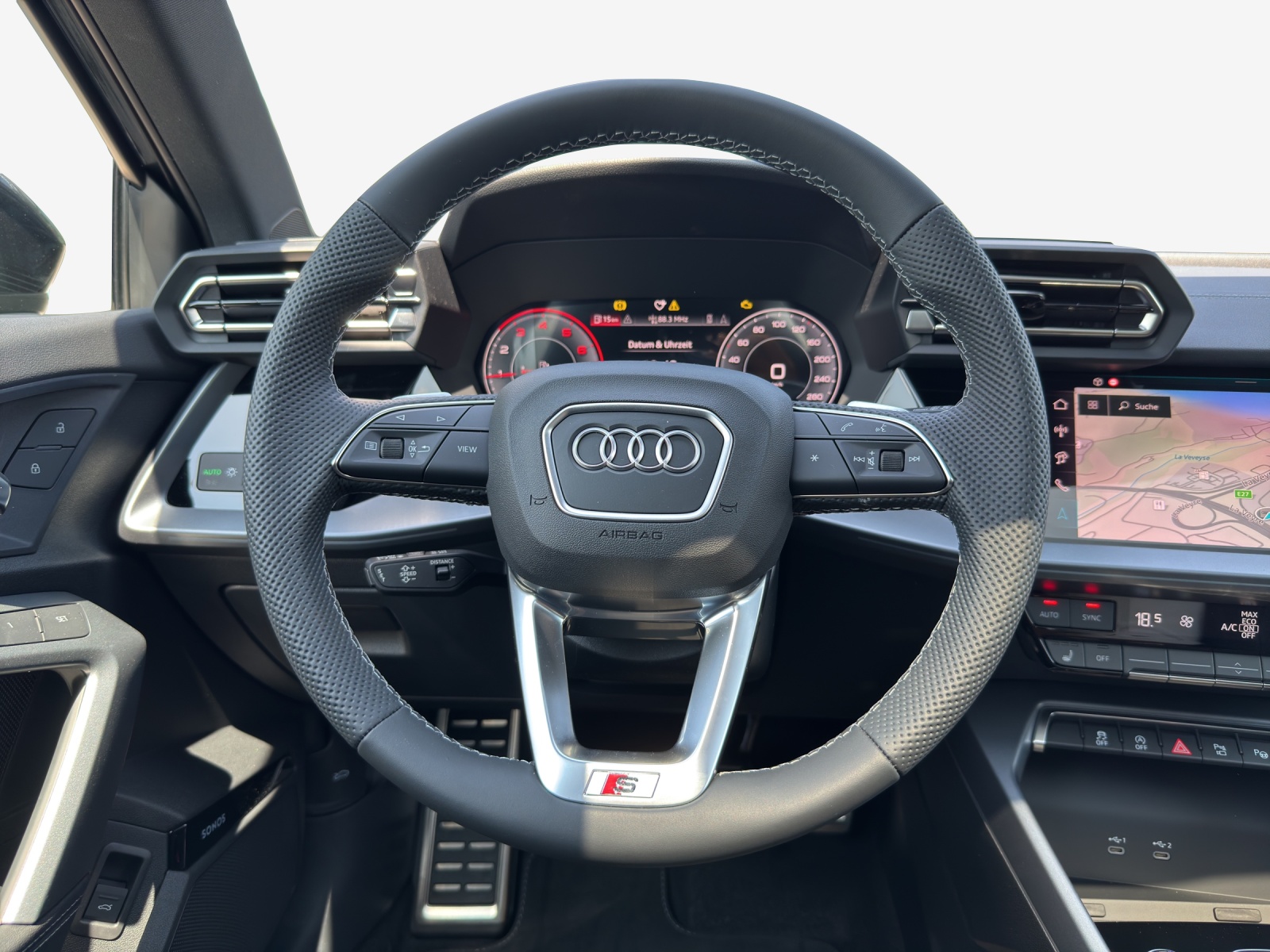 AUDI A3 Sportback TFSI 110 kW S line-image-9
