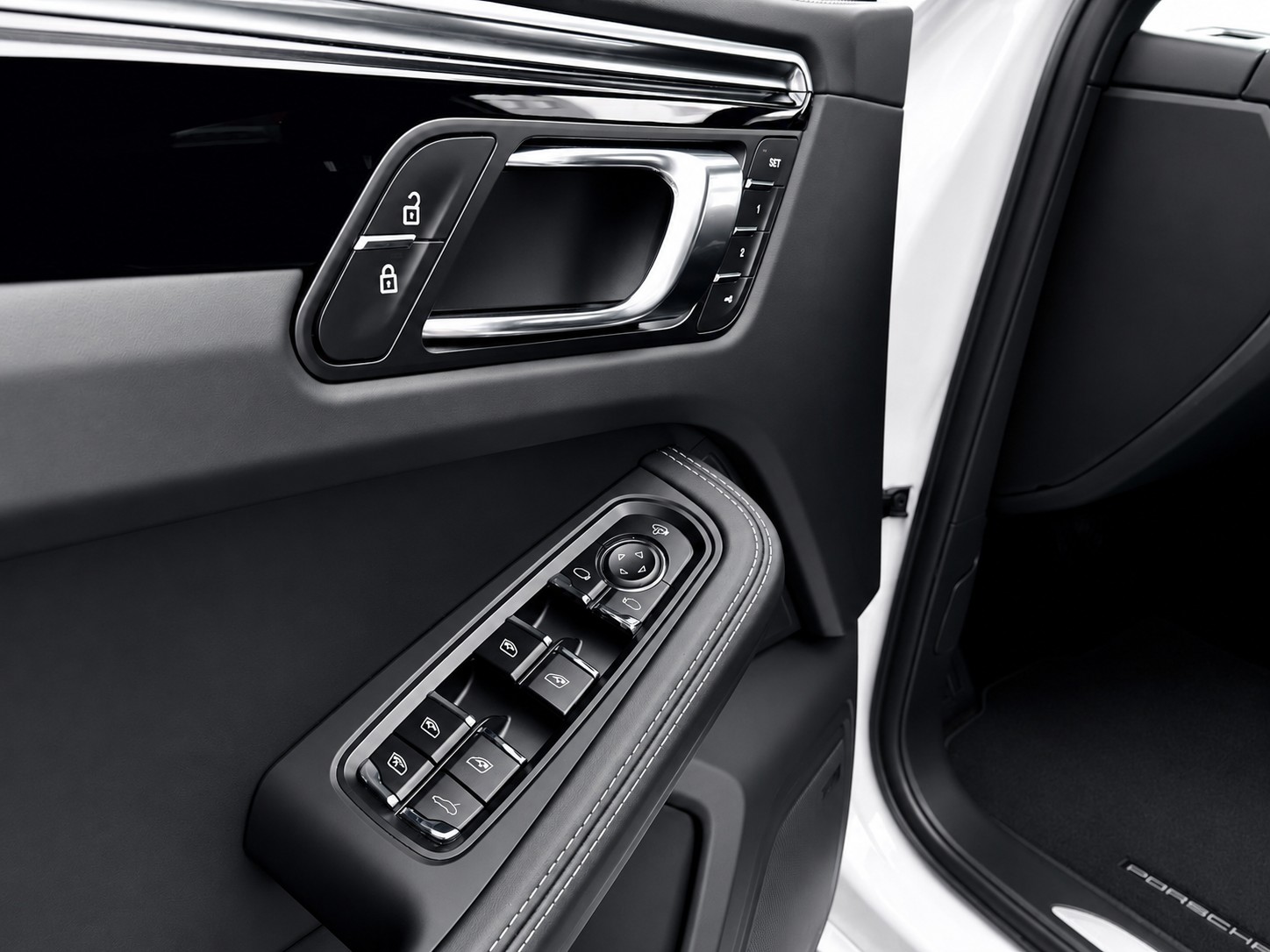 PORSCHE Macan 2.9 V6 S * CH FAHRZEUG *-image-26
