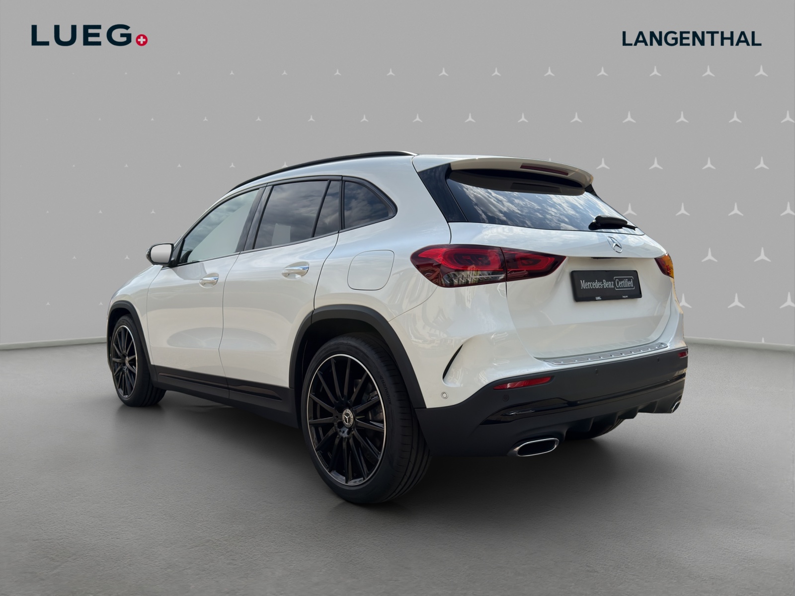 MERCEDES-BENZ GLA 250 4Matic AMG Line 8G-DCT-image-2