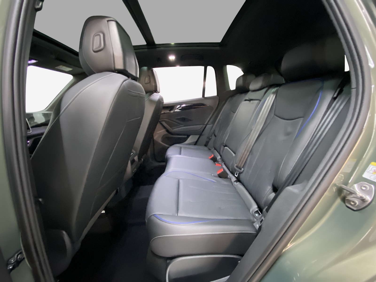VW Tiguan 2.0 TSI DSG R-Line 4Motion-image-11