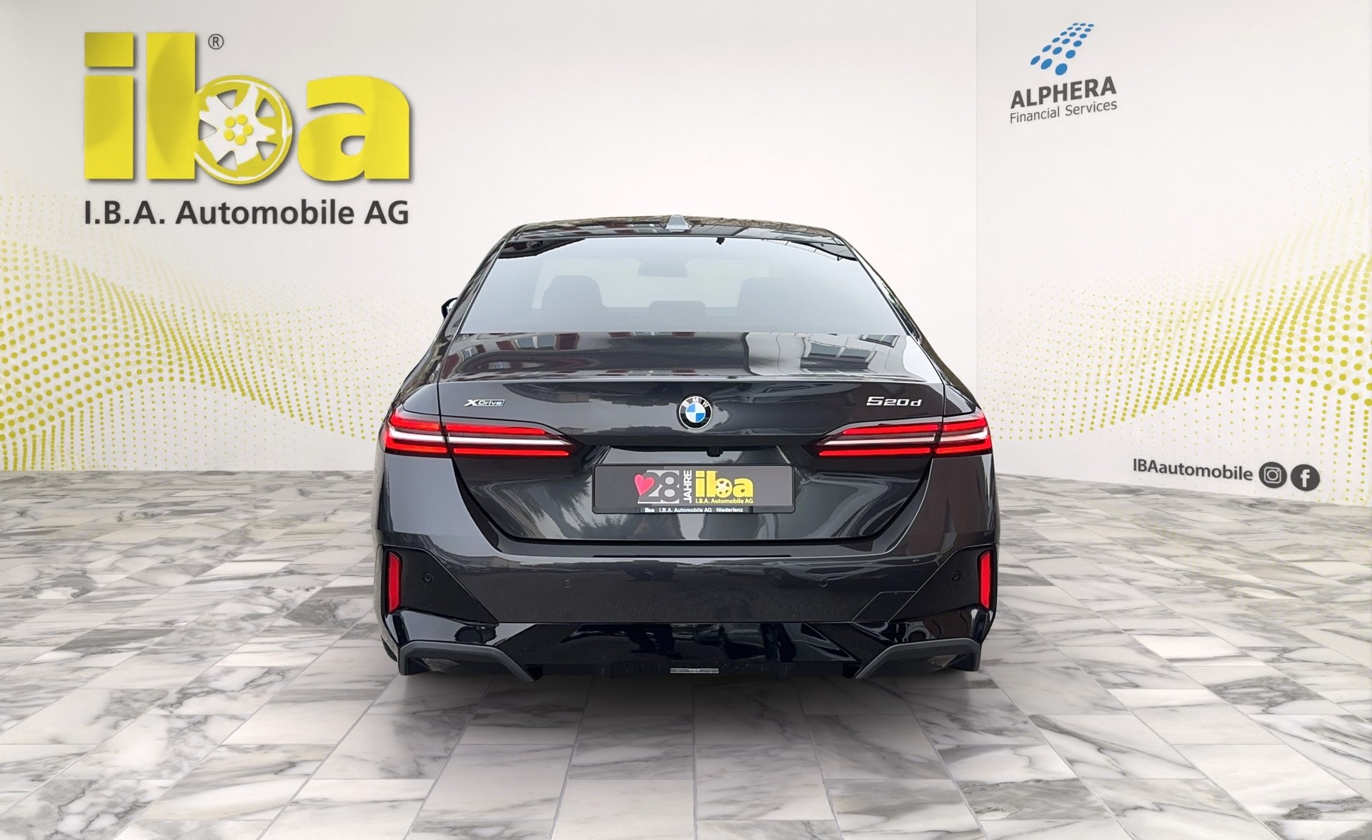 BMW 520d xDrive 48V M Sport 4x4-showroom-element-3