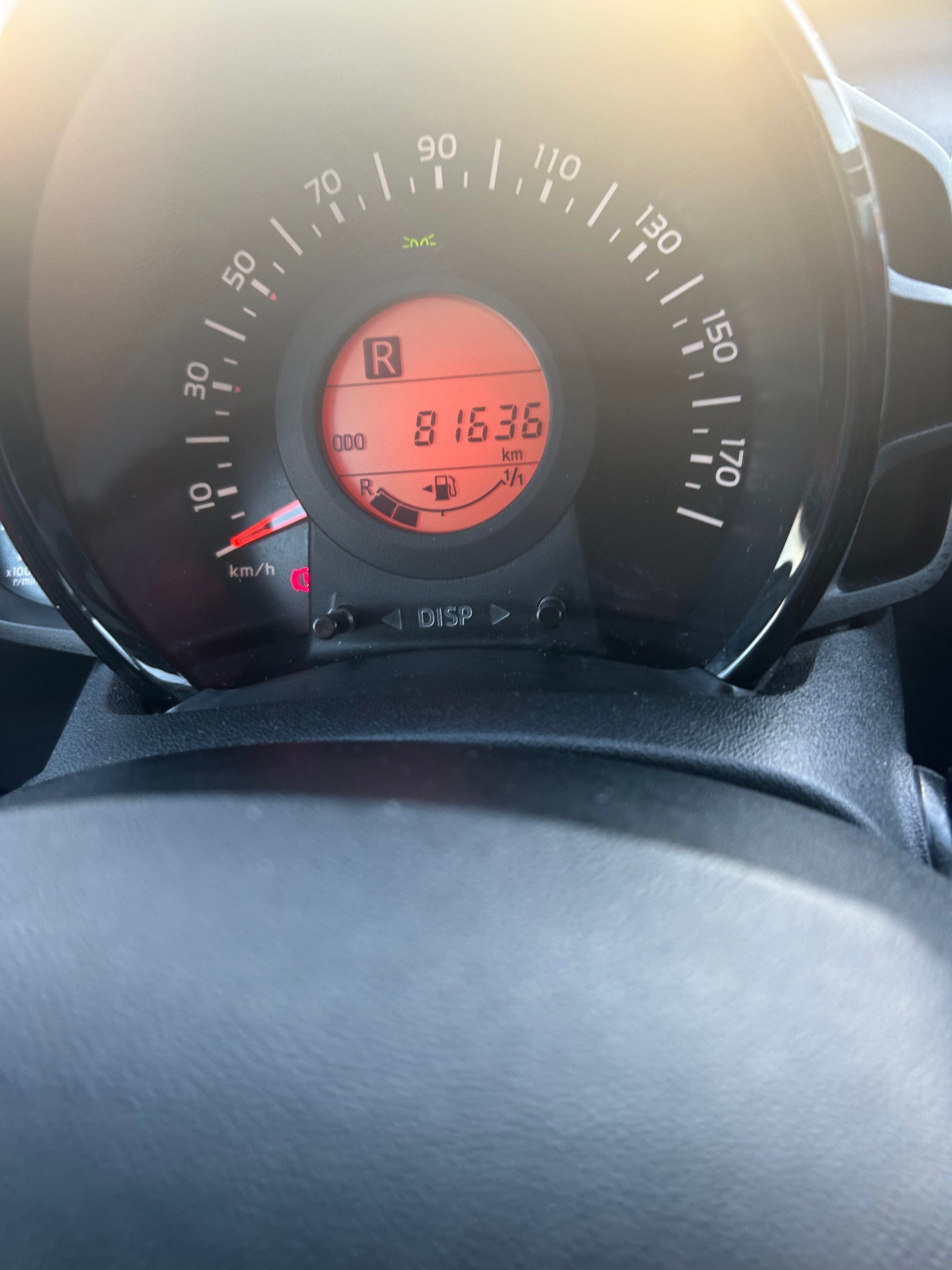 PEUGEOT 108 1.0 VTi Style Top ETG-showroom-element-3