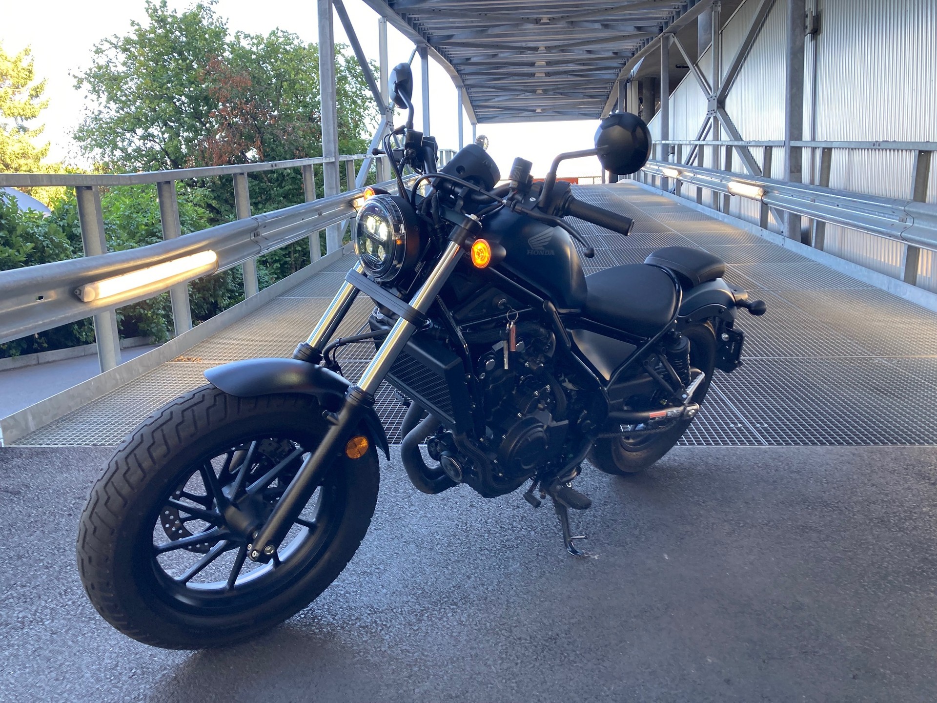 HONDA CMX500 Rebel-showroom-element-1