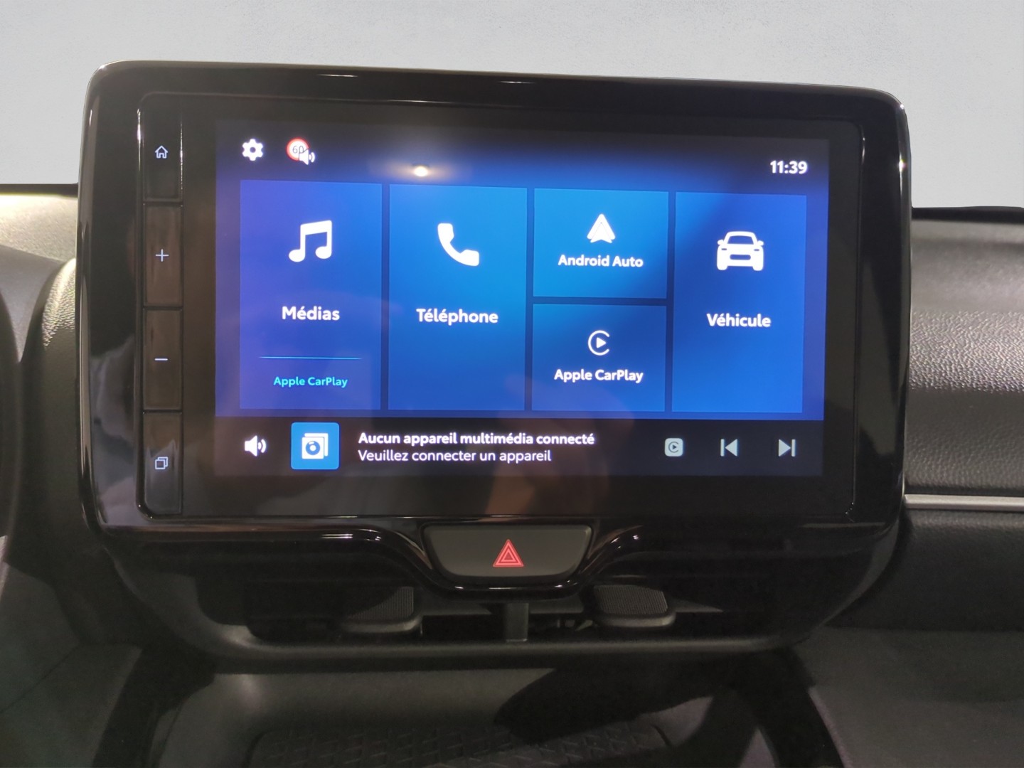 TOYOTA Yaris Cross 1.5 Comfort e-CVT-image-11