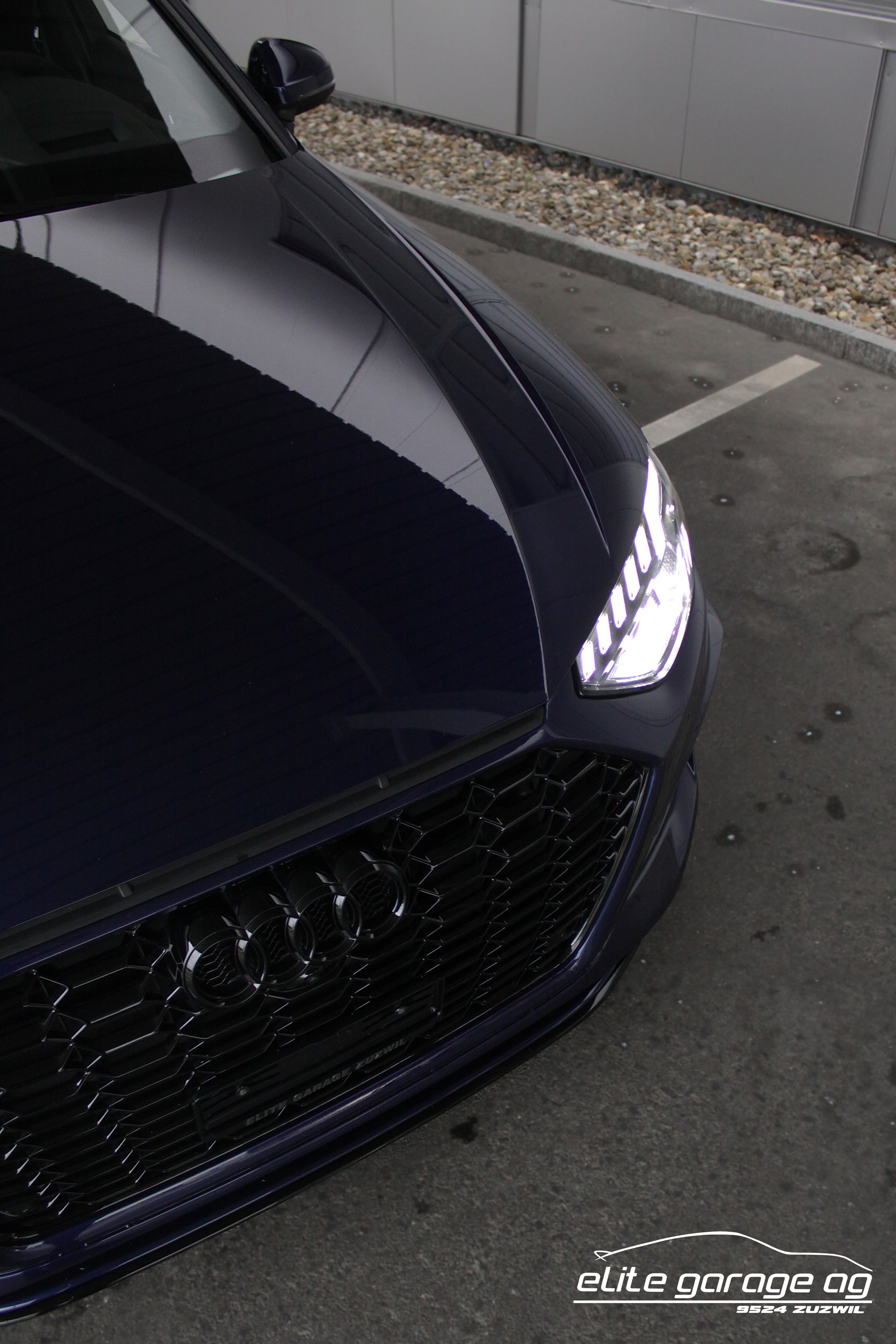 AUDI RS4 Avant quattro tiptronic-image-11