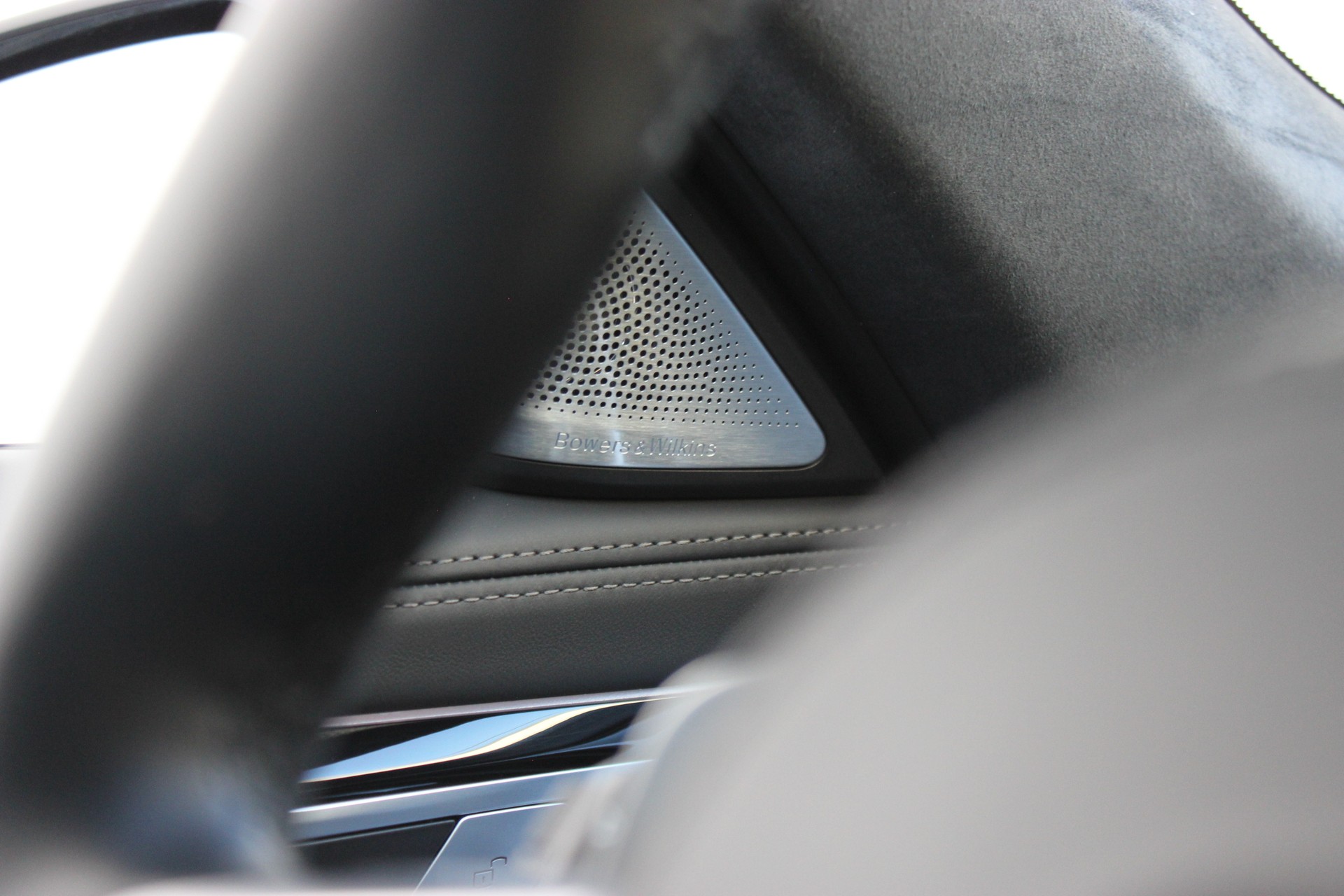 BMW 750i xDrive M Sport *BOWERS & WILKINS*-image-13