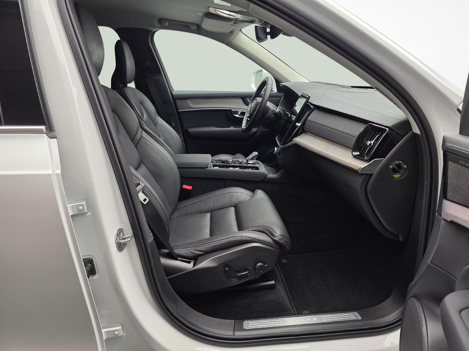 VOLVO XC90 2.0 B5 MH Plus Bright AWD-image-9