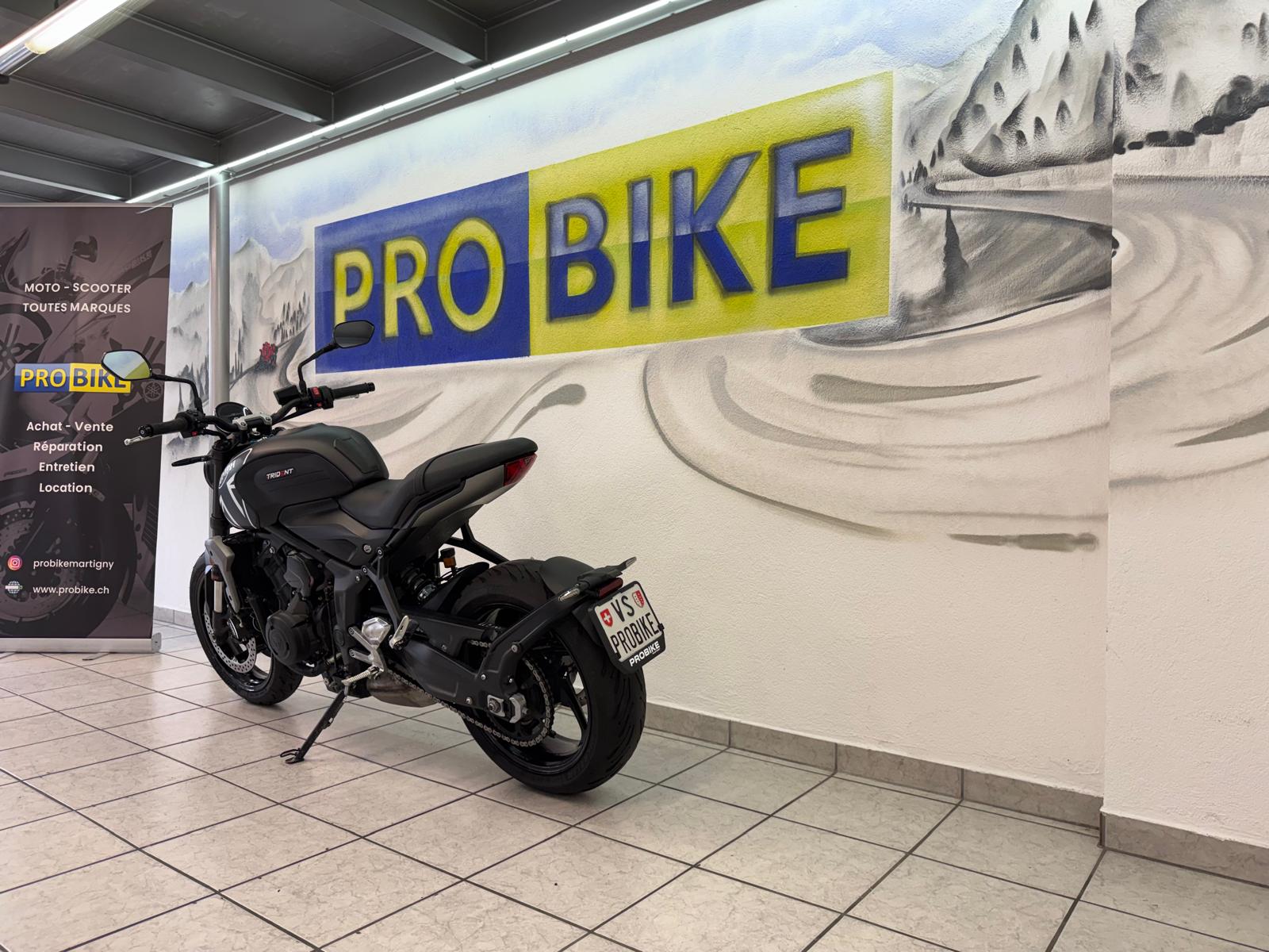 TRIUMPH Trident 660-showroom-element-3