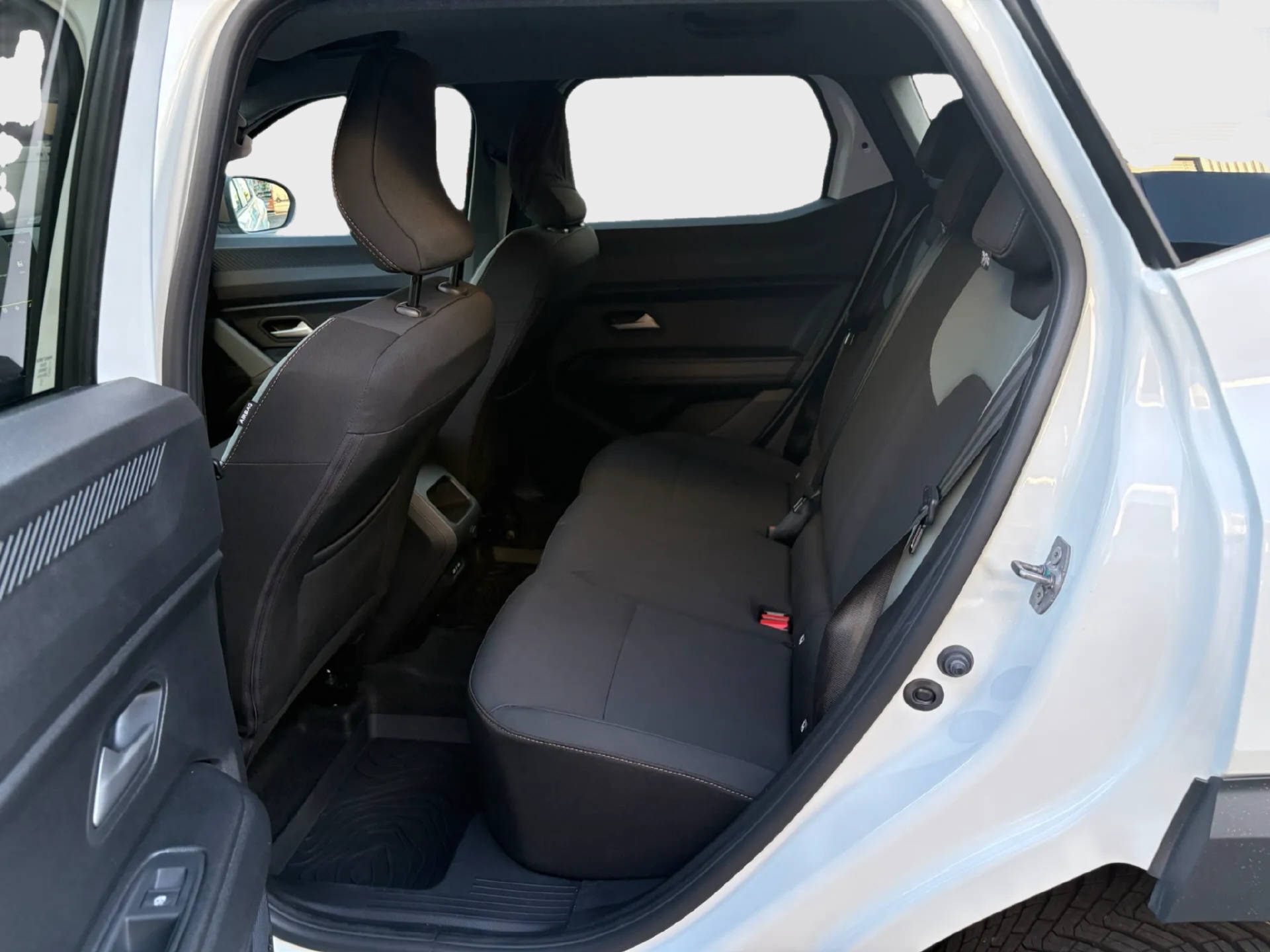 DACIA Duster 1.2 TCe Extreme 4WD-image-8