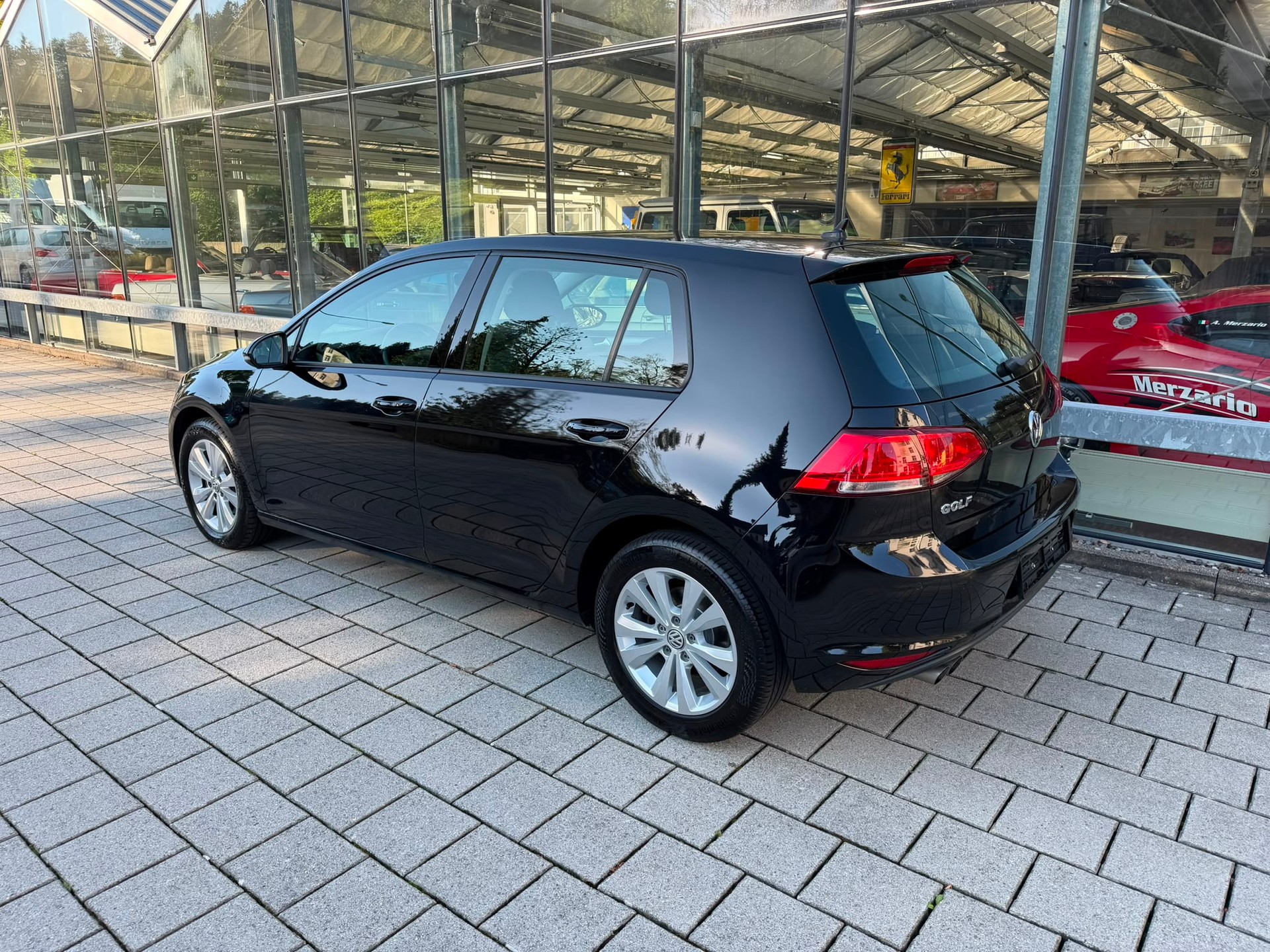 VW Golf 2.0 TDI Comfortline 4Motion-showroom-element-3