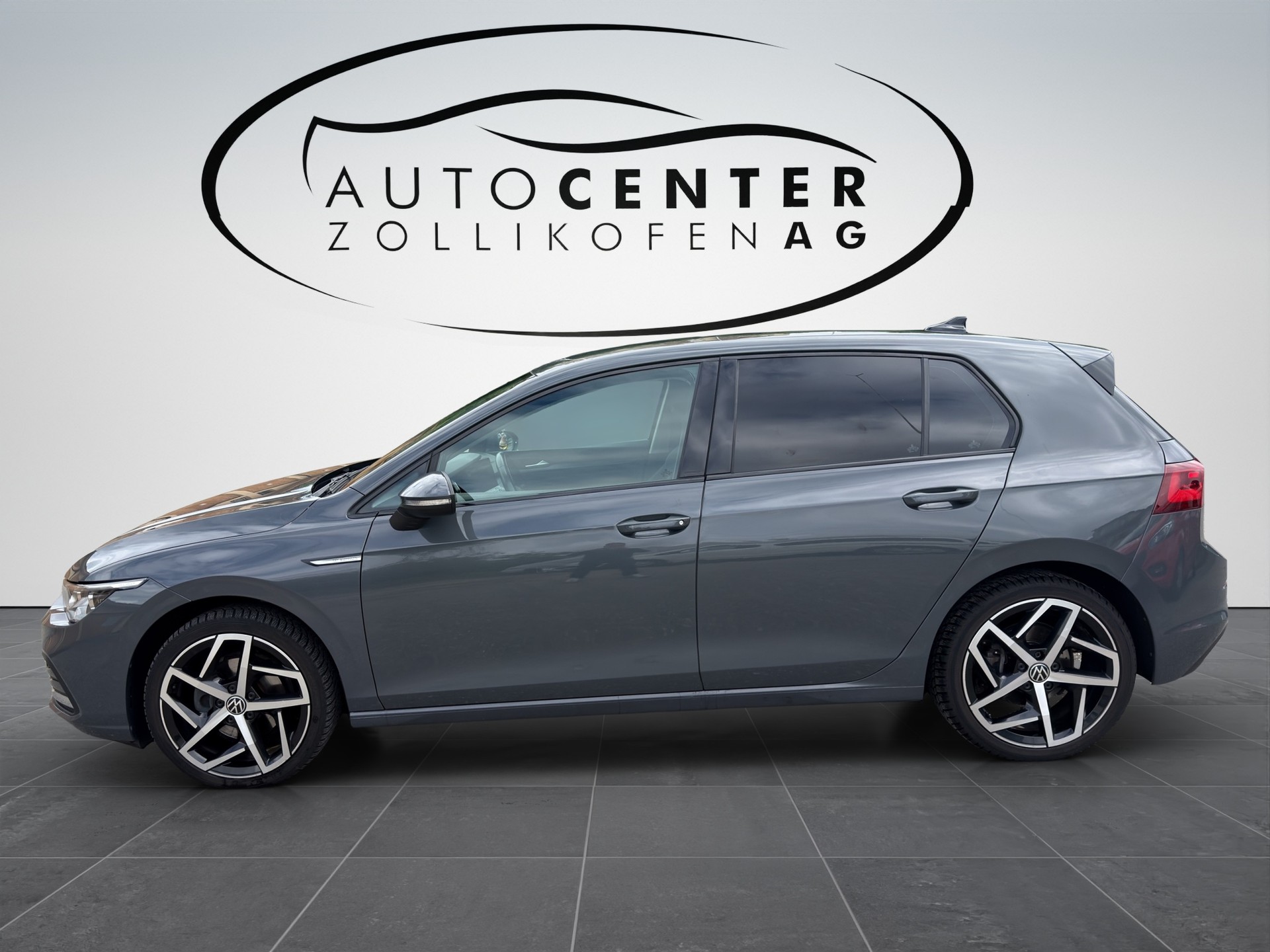 VW Golf 1.5 eTSI mHEV ACT First Edition DSG-showroom-element-3
