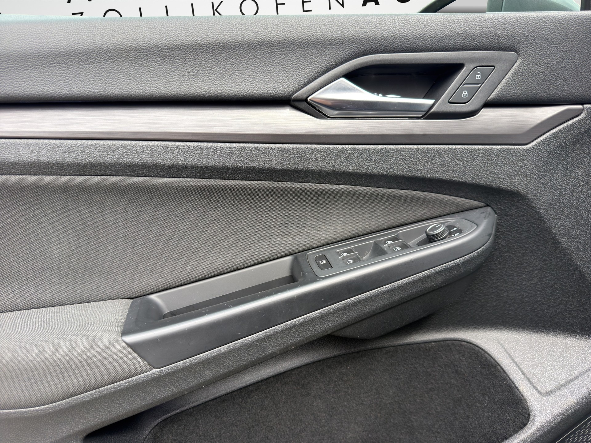 VW Golf 1.5 eTSI mHEV ACT First Edition DSG-image-13