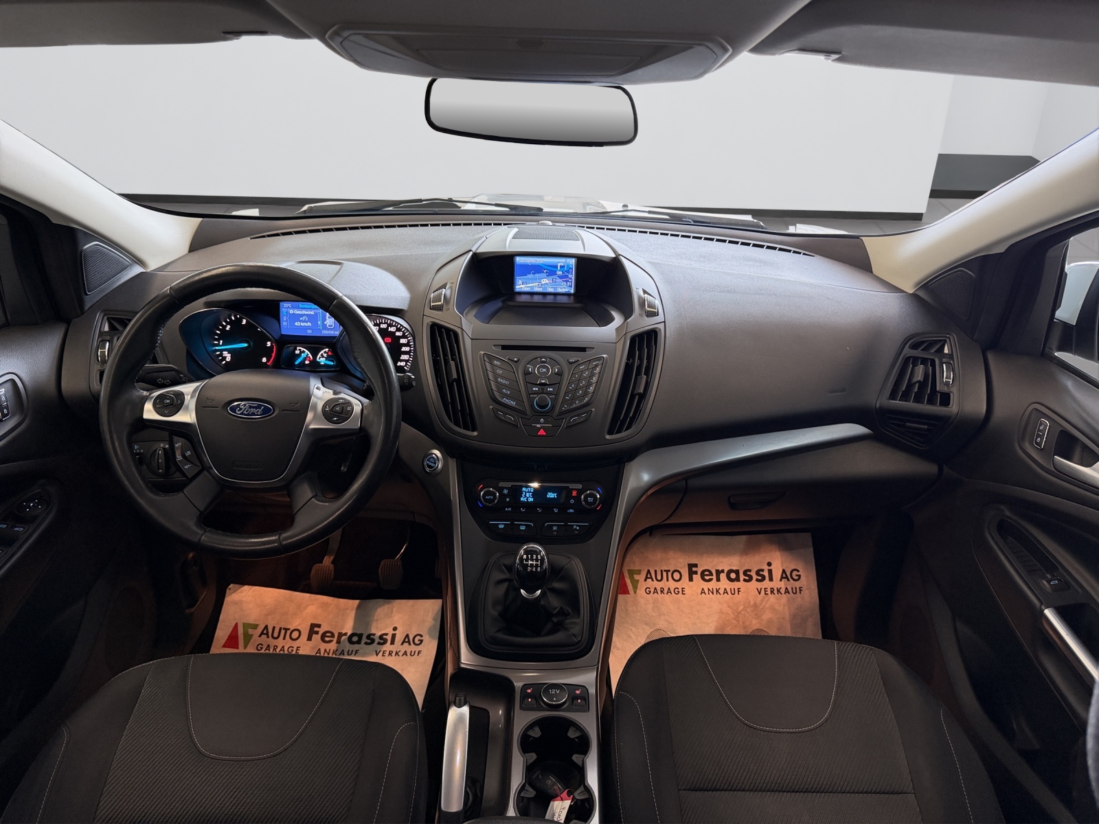 FORD Kuga 2.0 TDCi Carving 4WD-image-11