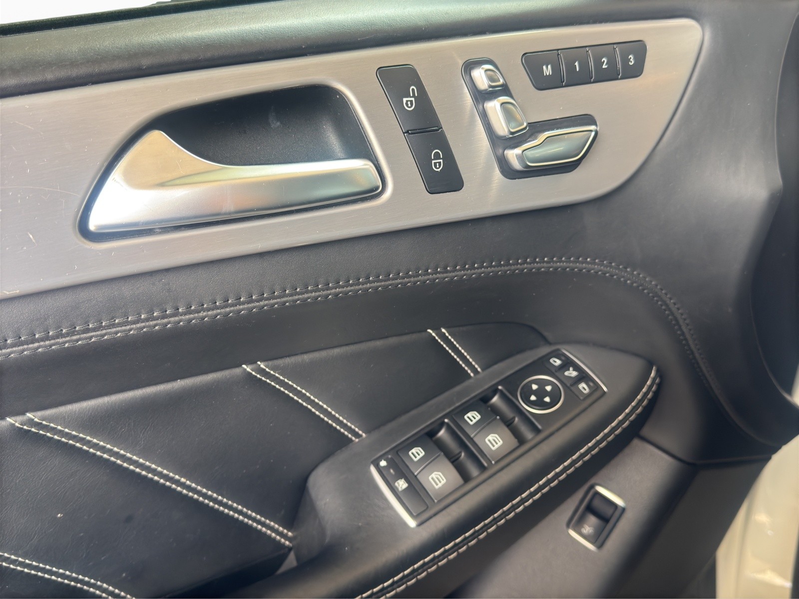 MERCEDES-BENZ GLE Coupé 63 S AMG 4Matic Speedshift-image-9
