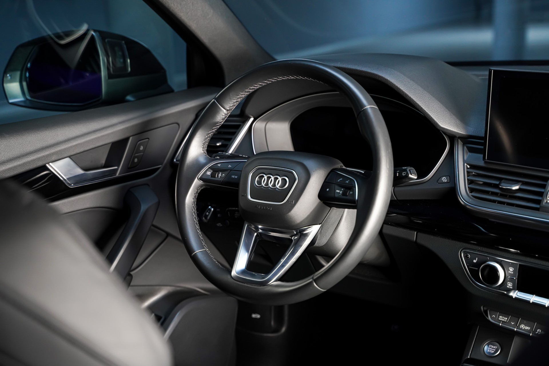 AUDI Q5 Sportback 45 TFSI S line quattro S-tronic-image-21