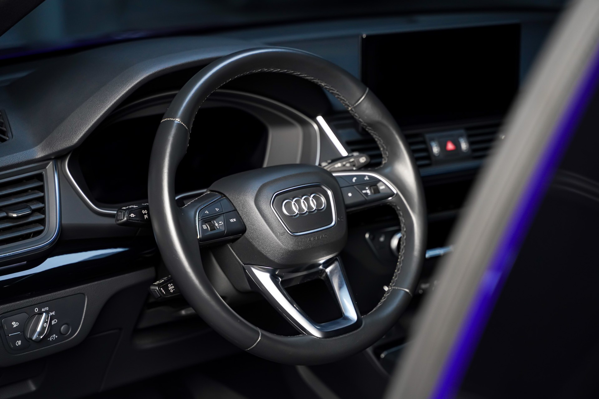 AUDI Q5 Sportback 45 TFSI S line quattro S-tronic-image-9