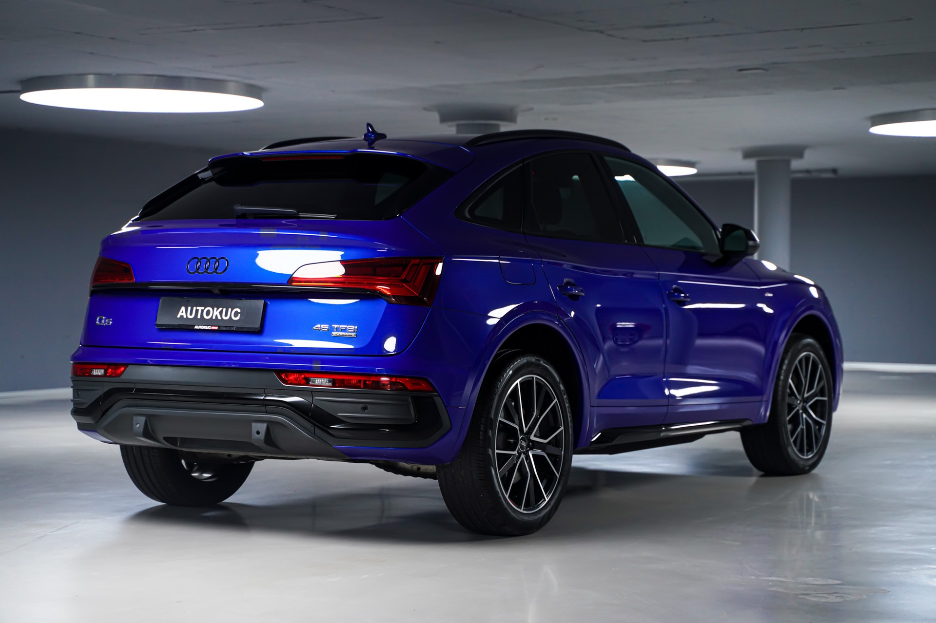 AUDI Q5 Sportback 45 TFSI S line quattro S-tronic-image-4