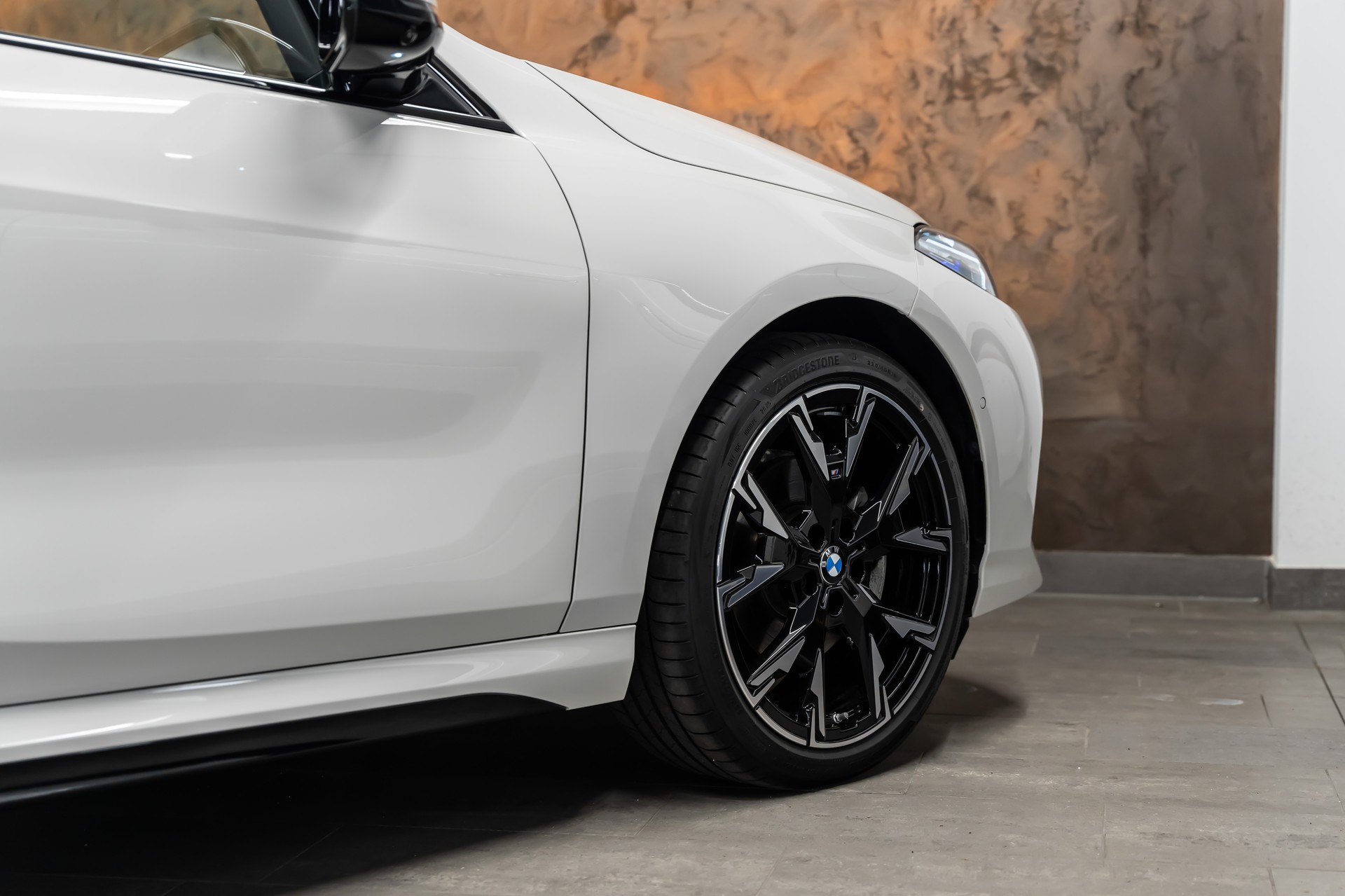 BMW 120d M Sport Pro Steptronic *Iconic Glow*Panorama*Head-Up*M-Shadow*-image-8