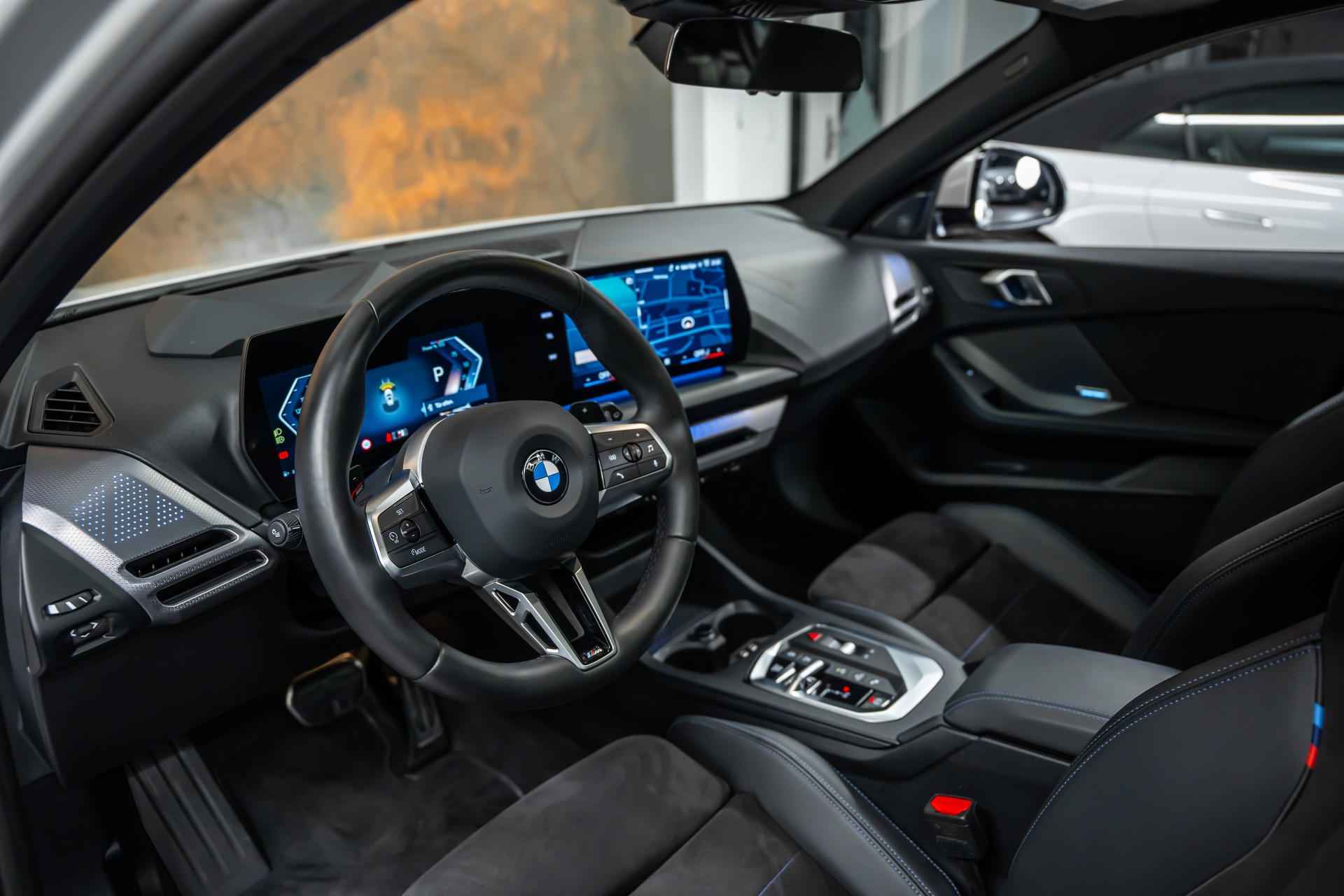 BMW 120d M Sport Pro Steptronic *Iconic Glow*Panorama*Head-Up*M-Shadow*-image-10