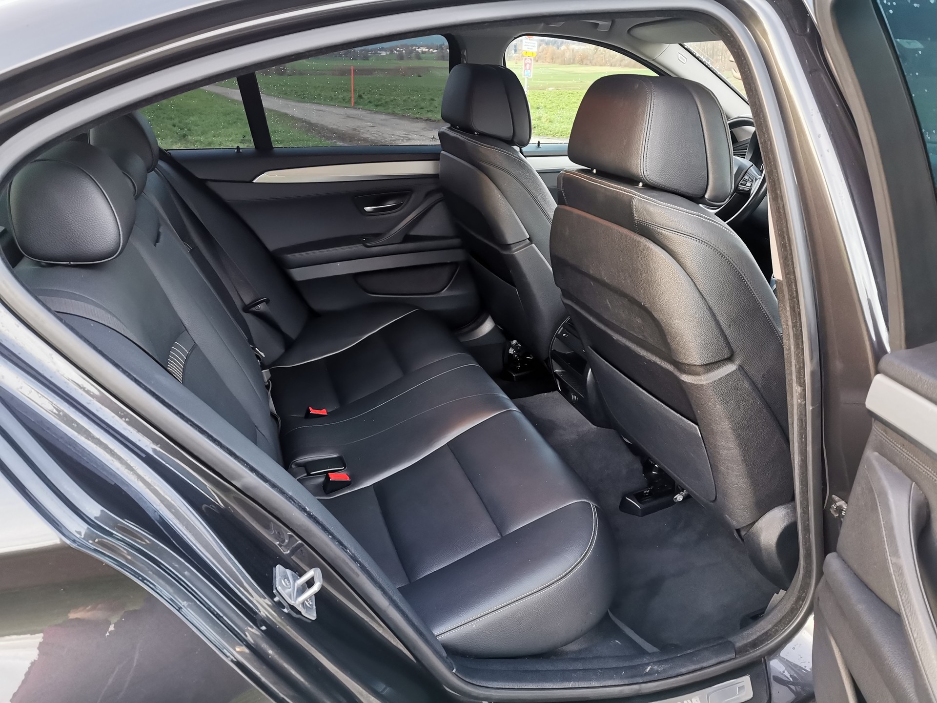 BMW 535i xDrive Luxury Line Steptronic-image-9