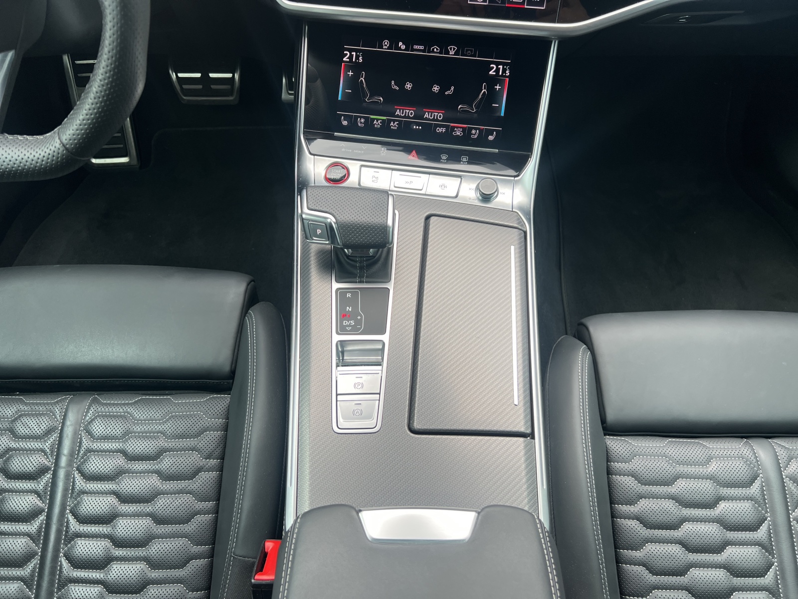AUDI RS6 Avant 4.0 TFSI V8 quattro-image-11