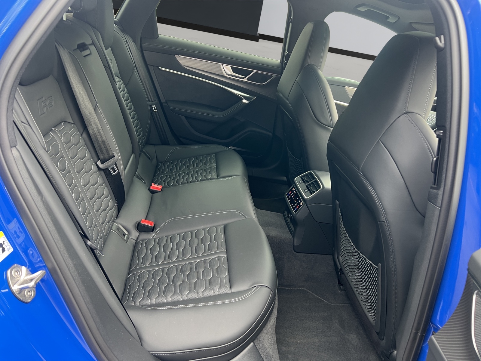 AUDI RS6 Avant 4.0 TFSI V8 quattro-image-13