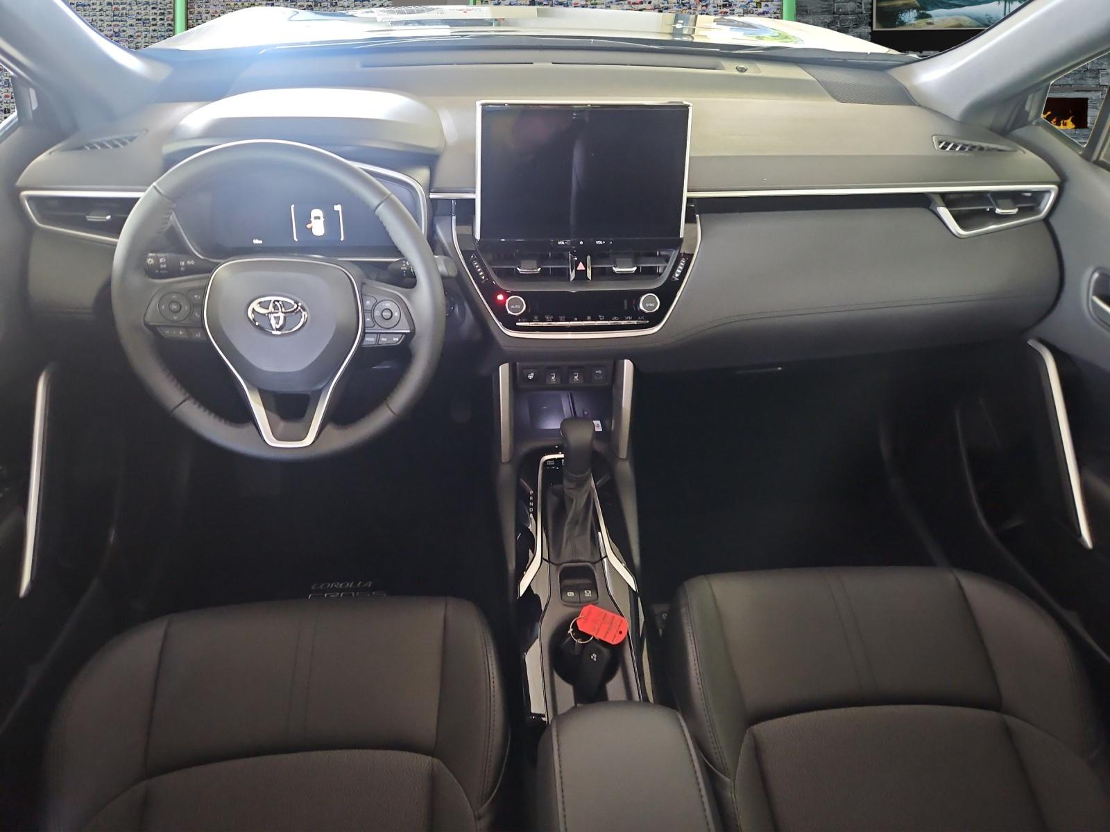 TOYOTA Corolla Cross 2.0 HSD Trend AWD-i-image-7