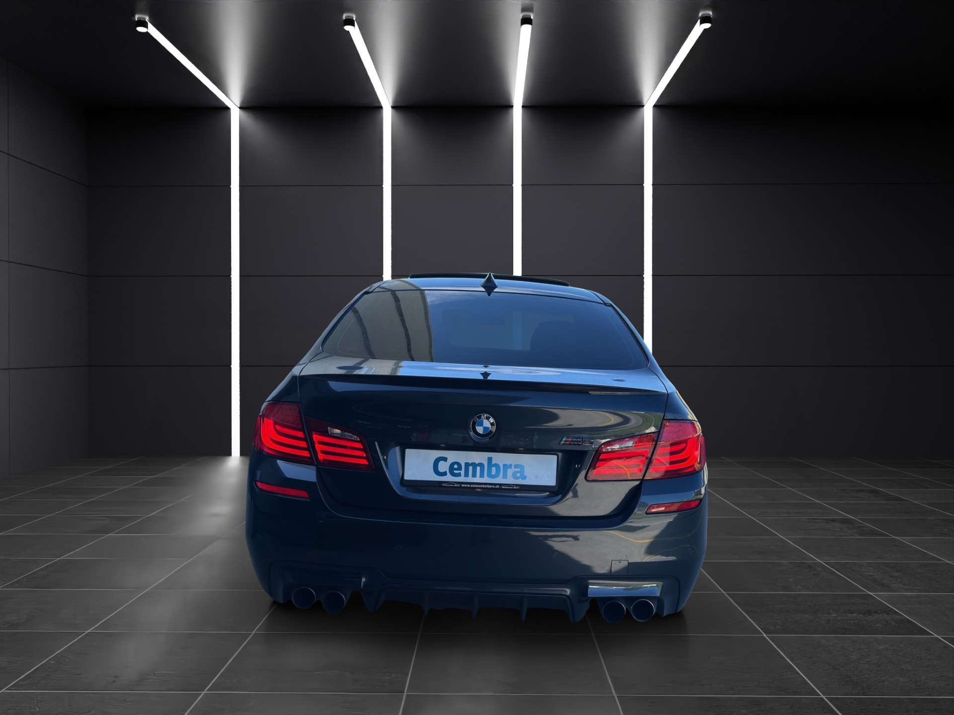 BMW M5 Drivelogic-showroom-element-3