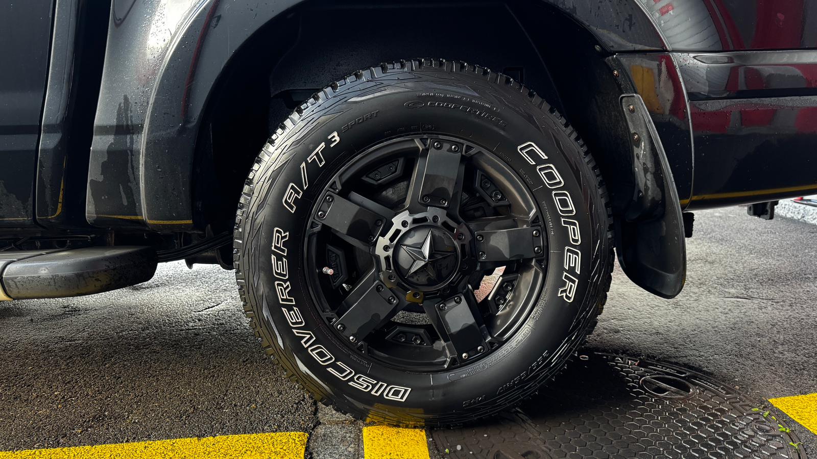 FORD EXPLORER PICK-UP SPORT-image-7