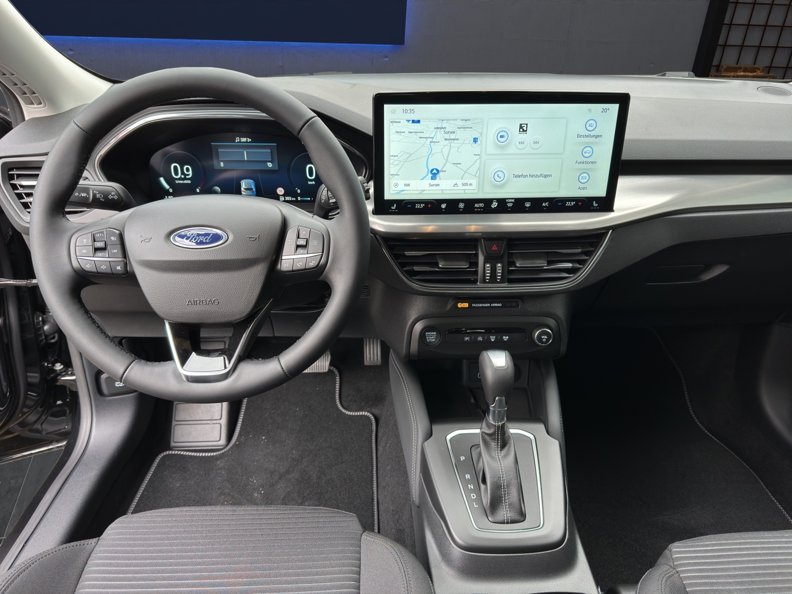 FORD Focus Kombi 1.0i EcoBoost Hybrid 155 PS Titanium X AUTOMAT-image-7