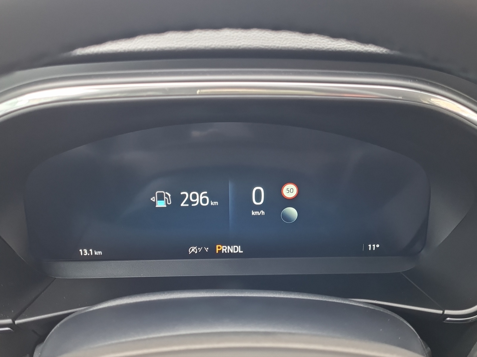 FORD Focus Kombi 1.0i EcoBoost Hybrid 155 PS Titanium X AUTOMAT-image-9