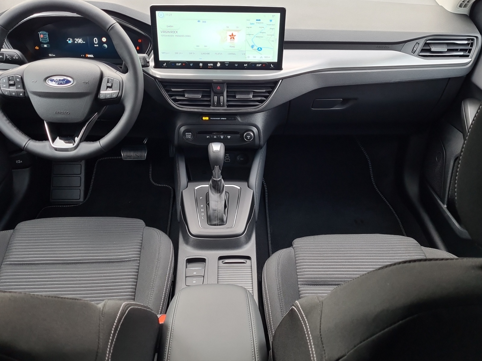 FORD Focus Kombi 1.0i EcoBoost Hybrid 155 PS Titanium X AUTOMAT-image-7